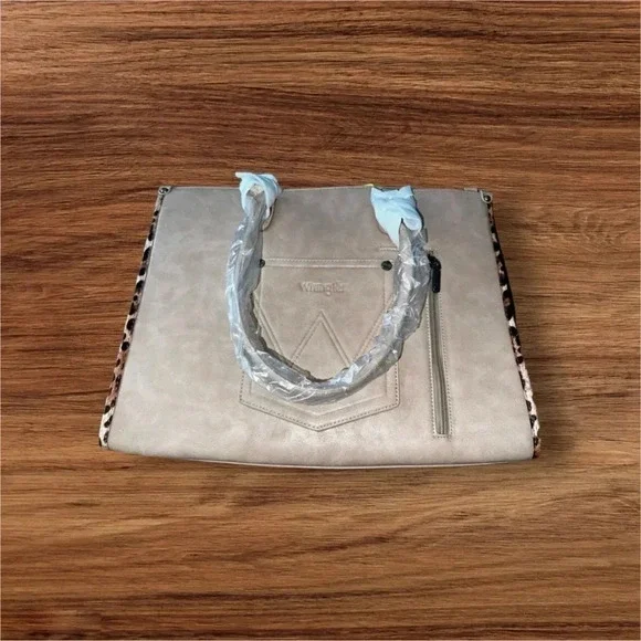⭐️ NWT ⭐️ Wrangler Tote Bag for Women Western Purse Multi Pockets Handba…